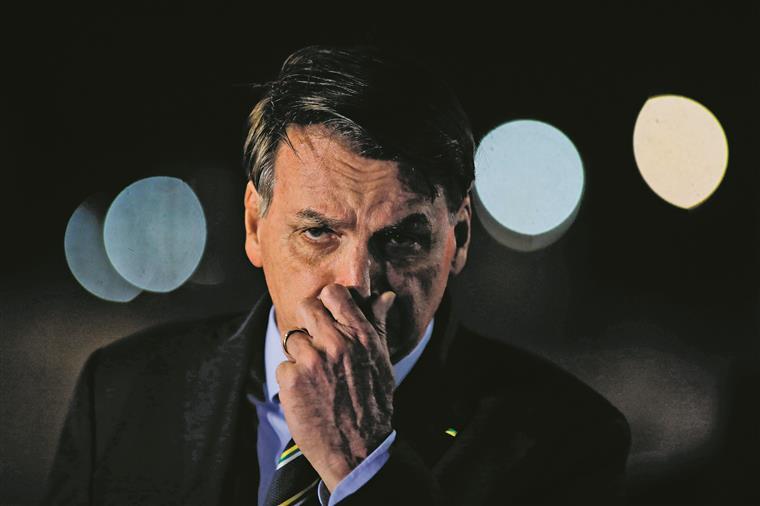 Bolsonaro diz que Brasil deve “deixar de ser um país de maricas”