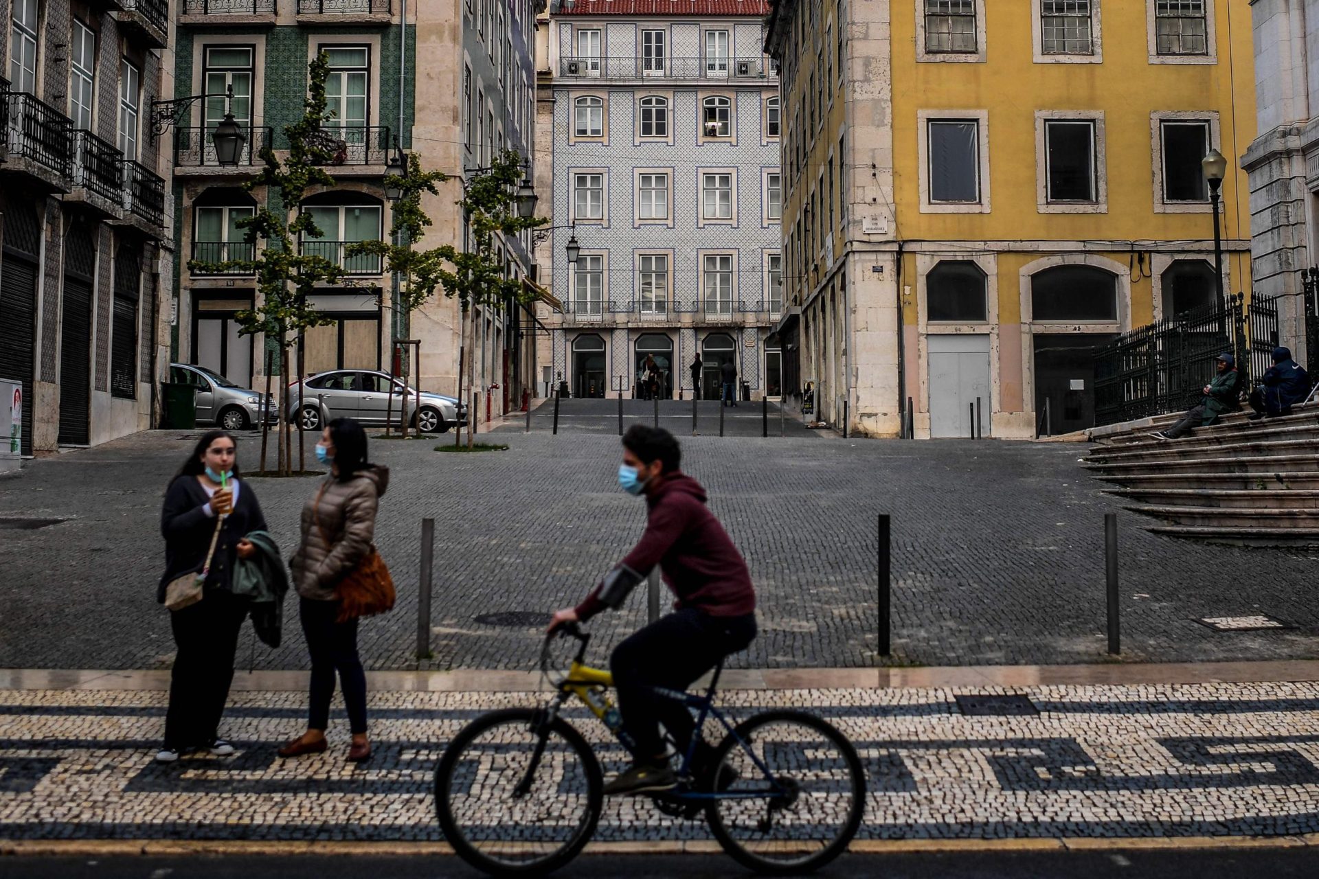 Portugal regista o número de novos casos mais elevado desde o início da pandemia e supera a barreira dos 200 mil infetados