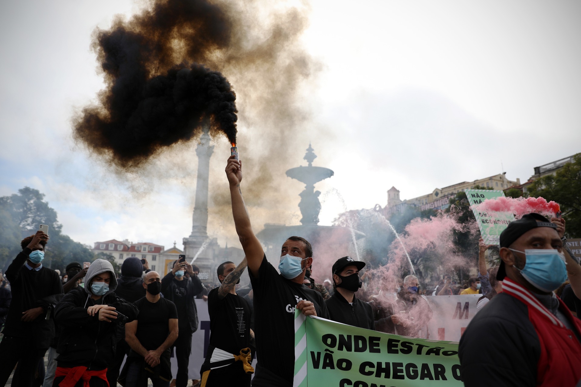 Empresários protestaram em Lisboa no primeiro fim de semana de recolhimento obrigatório | Fotogaleria