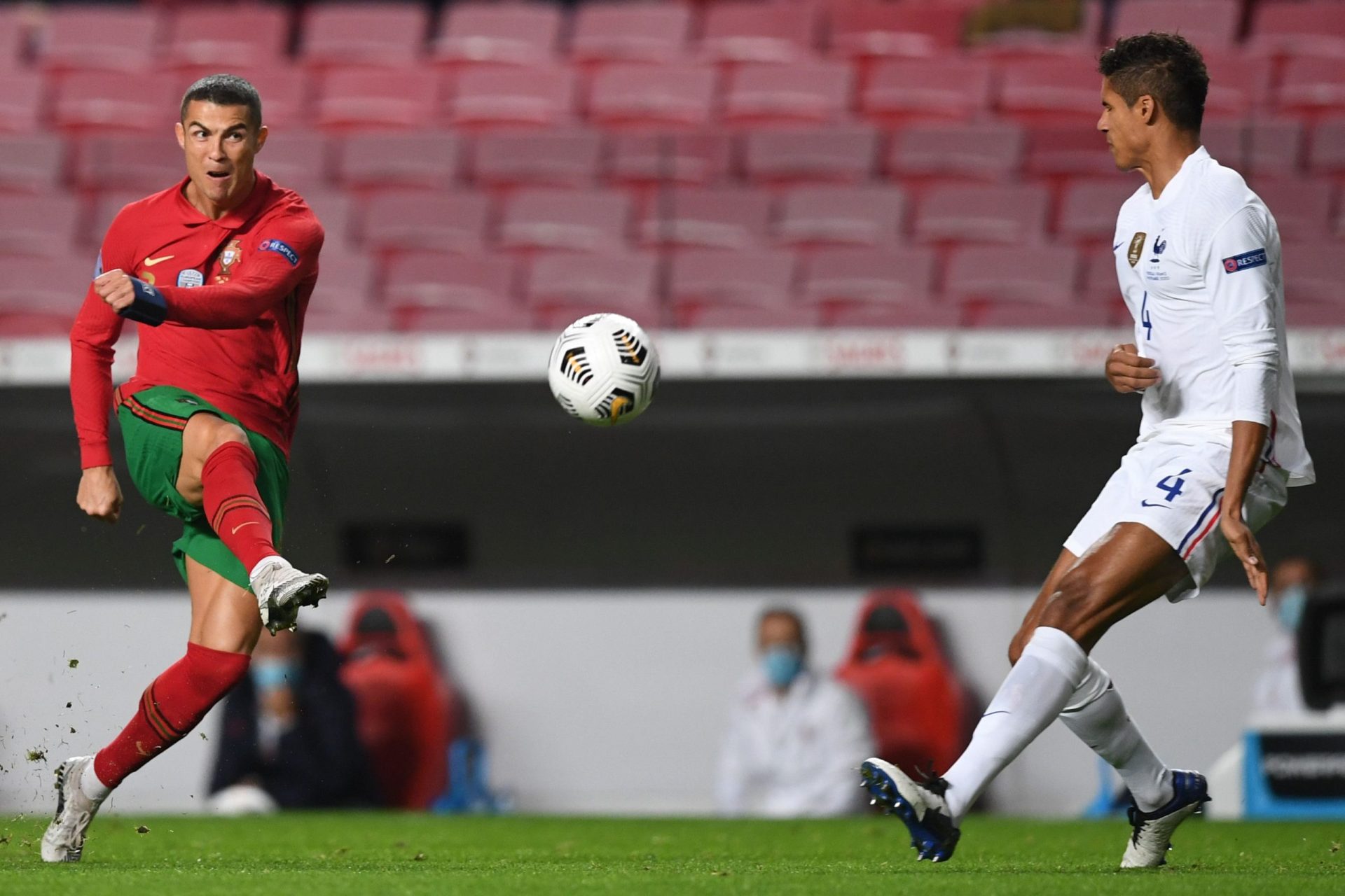 Ali Daei espera que Ronaldo alcance o seu recorde: “Vou dar-lhe os parabéns quando lá chegar”