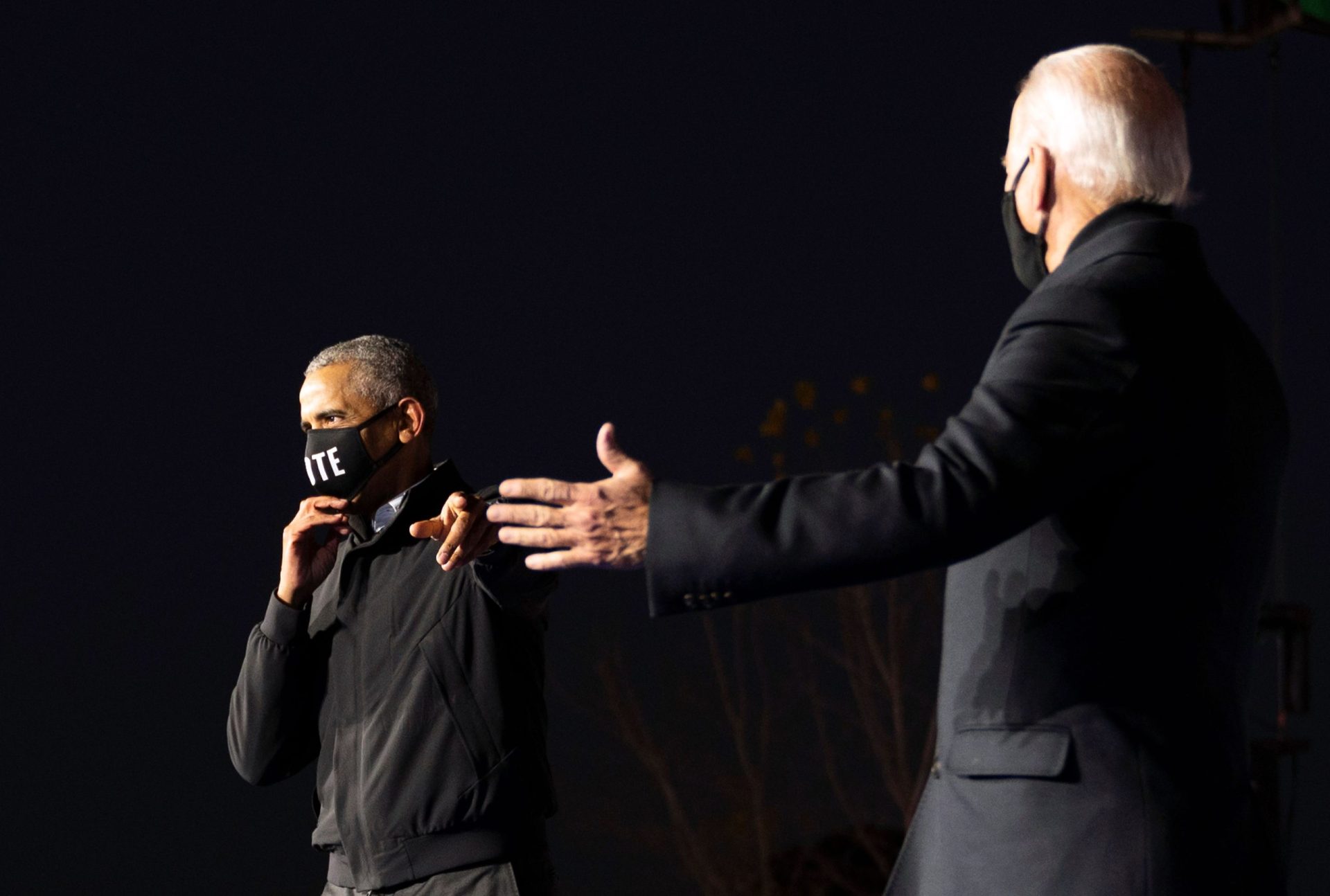 Obama apela ao voto em “irmão” Biden nas “eleições mais importantes da nossa vida”