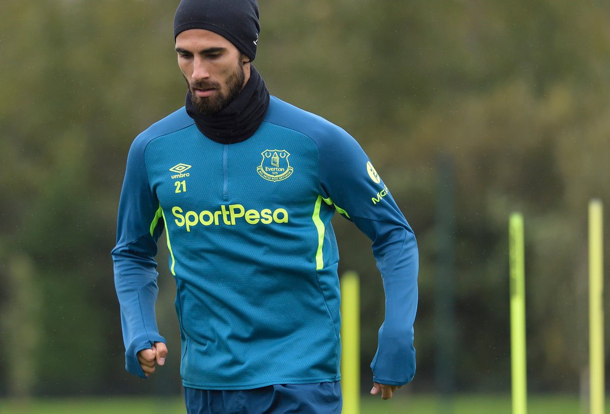 Everton anuncia regresso de André Gomes