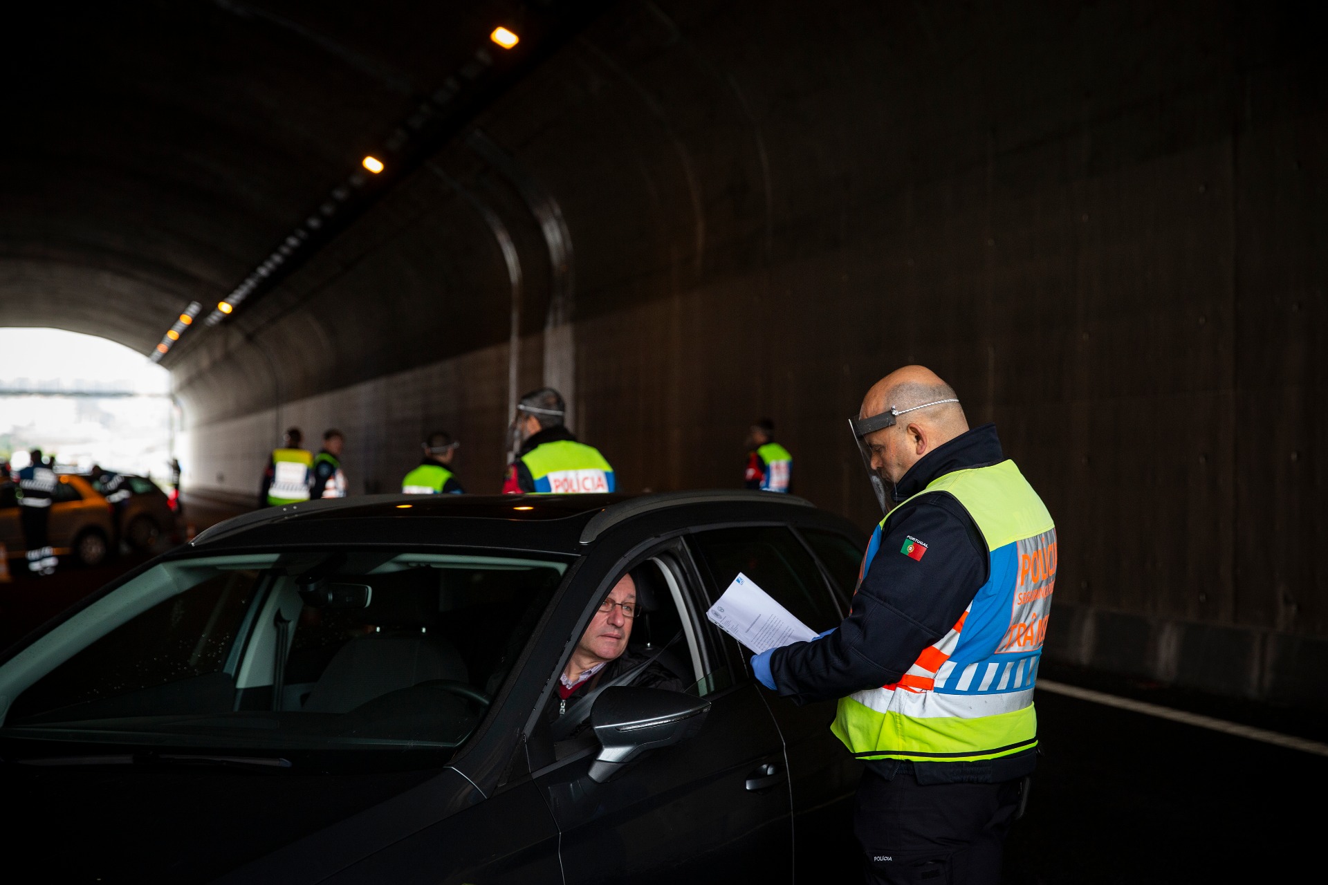 Estado de Emergência prevê testes obrigatórios e restrições à circulação