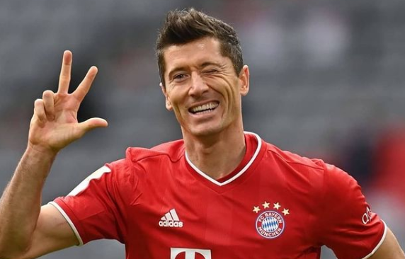 Lewandoski é o jogador do ano