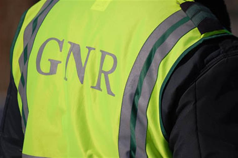Estarreja. Homem desrespeitou ordem de paragem da GNR e colocou-se em fuga em veículo furtado