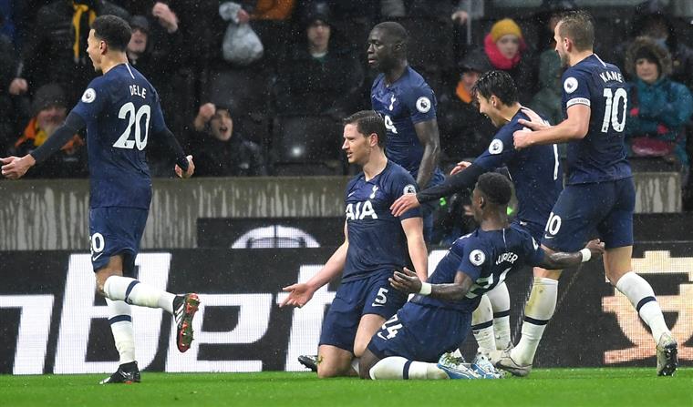 Partida entre Fulham e Tottenham cancelada devido a surto de Covid-19