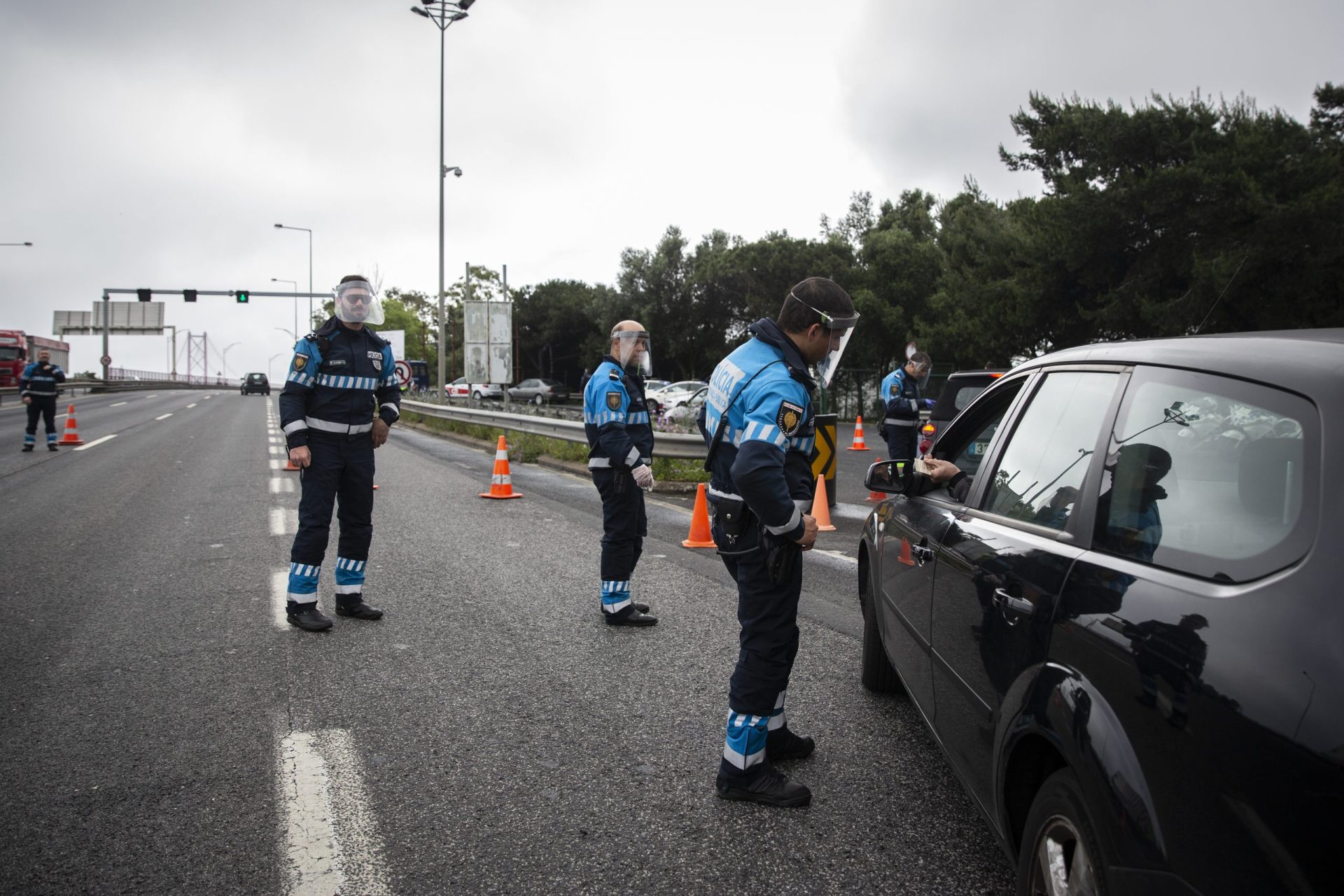 Conheça as medidas de combate à covid-19 em vigor na Passagem de Ano