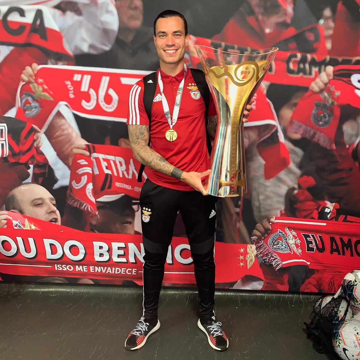 Raul de Tomas a caminho do Espanhol a título definitivo