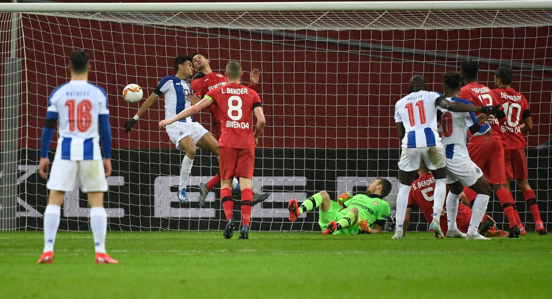 FC Porto perde (2-1) com o Leverkusen