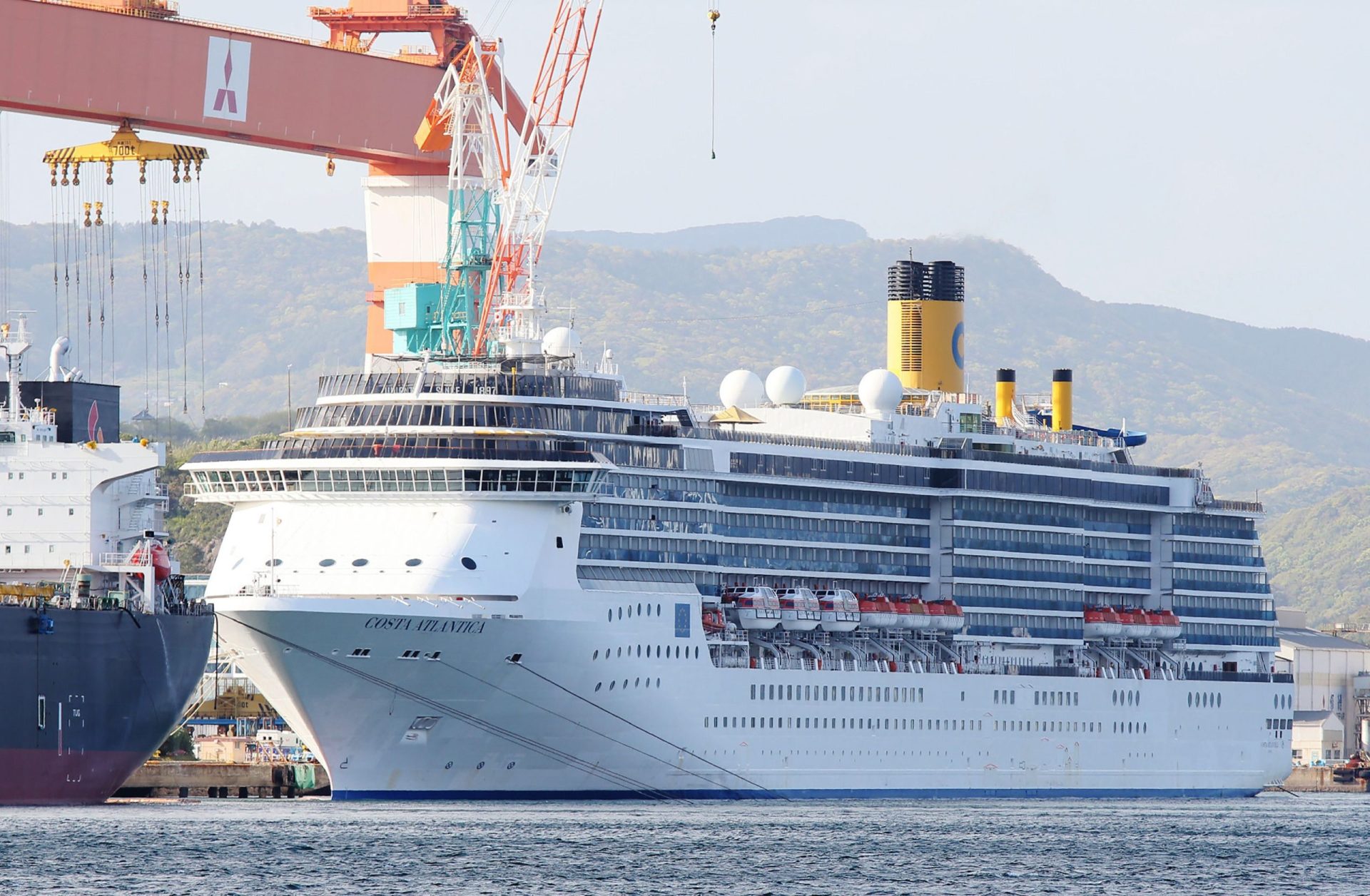 Há oito portugueses num navio retido no Japão desde janeiro. Dois estão infetados com covid-19