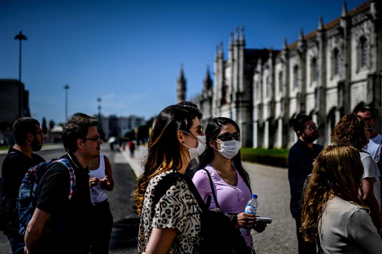 Relatório do terceiro estado de emergência diz que Portugal vive “crise social”