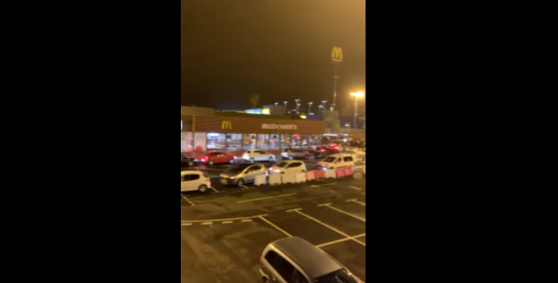 Espanha. McDonald’s com fila de quilómetros após dois meses fechado devido à covid-19 (com vídeo)