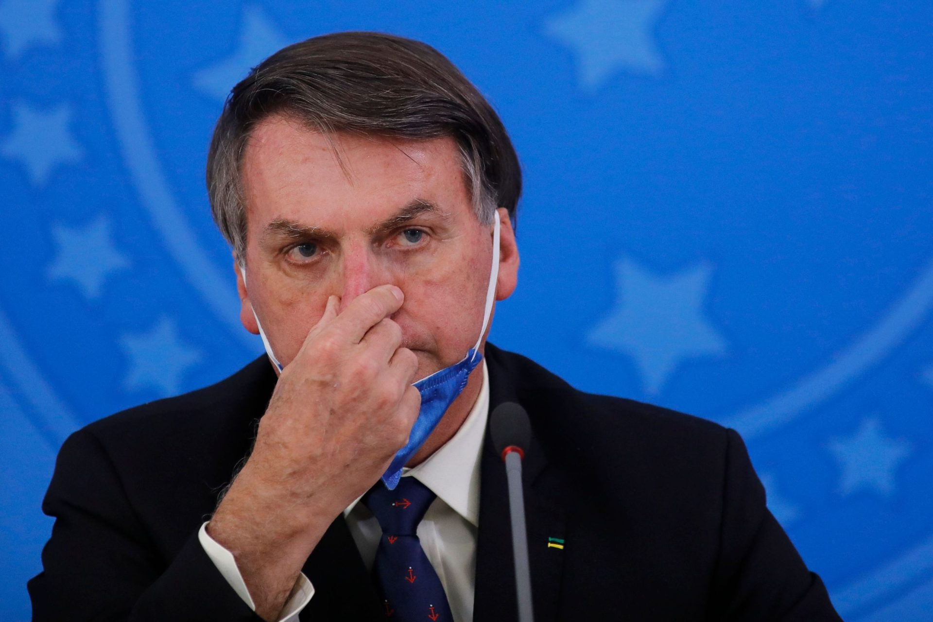 Bolsonaro diz que “toda a gente morre um dia” na data em que Brasil bate recorde diário de óbitos