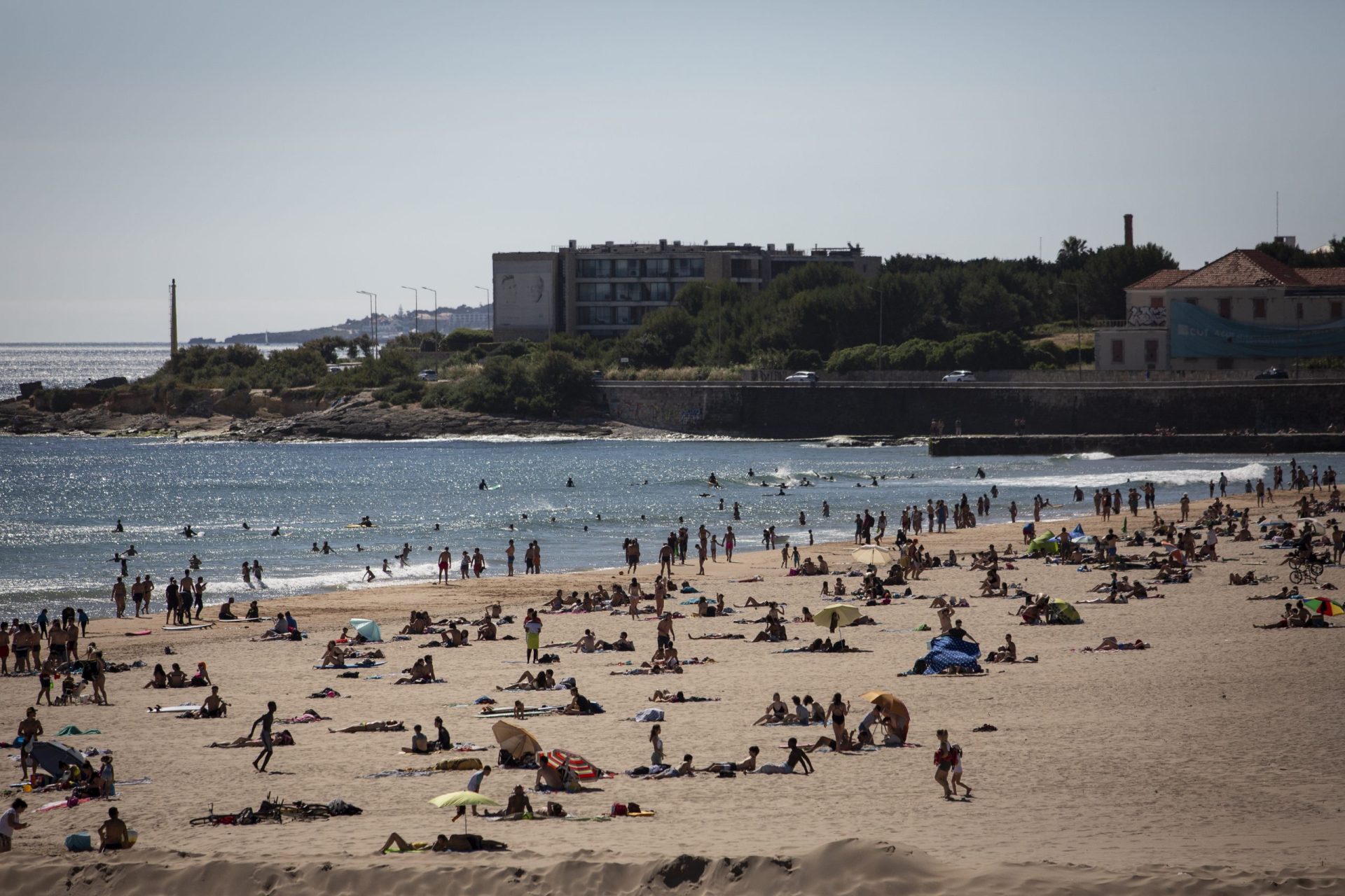 Esfaqueado em rixa na praia de Carcavelos é rapaz de 13 anos