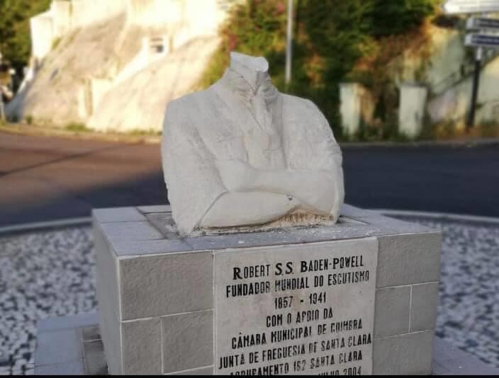 Estátua de Baden Powell ‘decapitada’ em Coimbra
