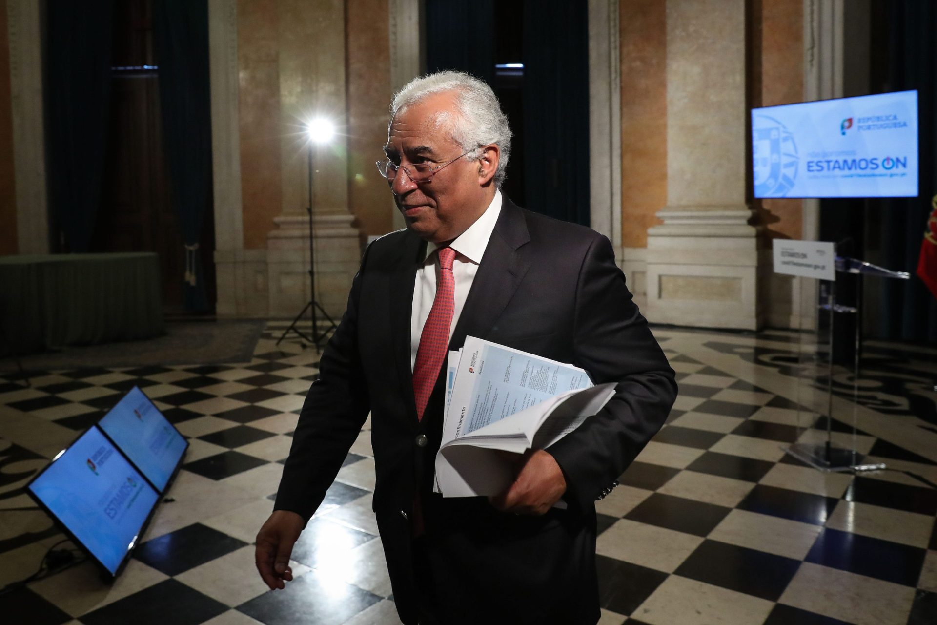 António Costa (sobre)exposto na pandemia?