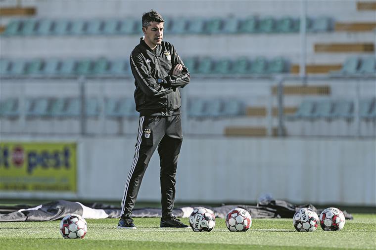 Bruno Lage colocou lugar à disposição após derrota com o Marítimo