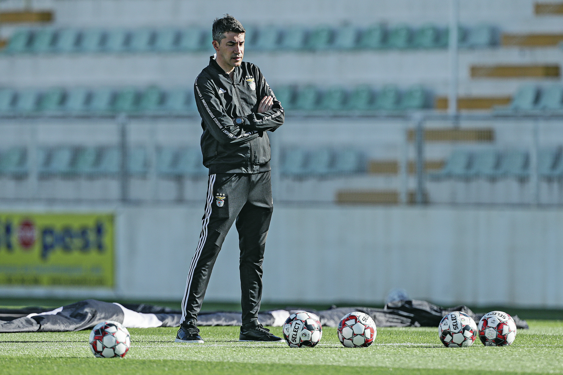 Benfica confirma que está a negociar rescisão com Bruno Lage