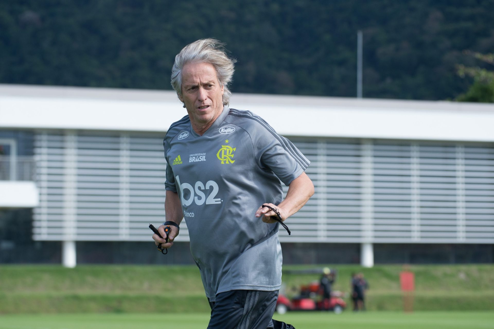 Jorge Jesus renova com Flamengo por mais uma época