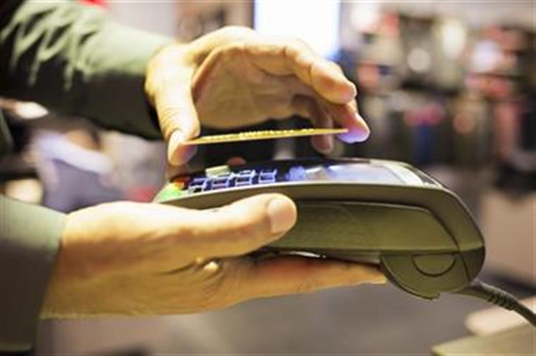 Agora é oficial: pagamentos por contactless passam a ter limite máximo de 50 euros