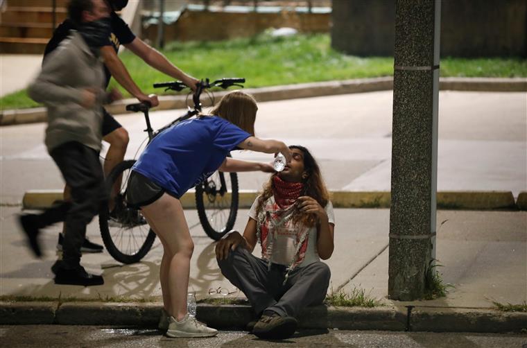 Morreram duas pessoas durante protestos motivados por disparos contra Jacob Blake