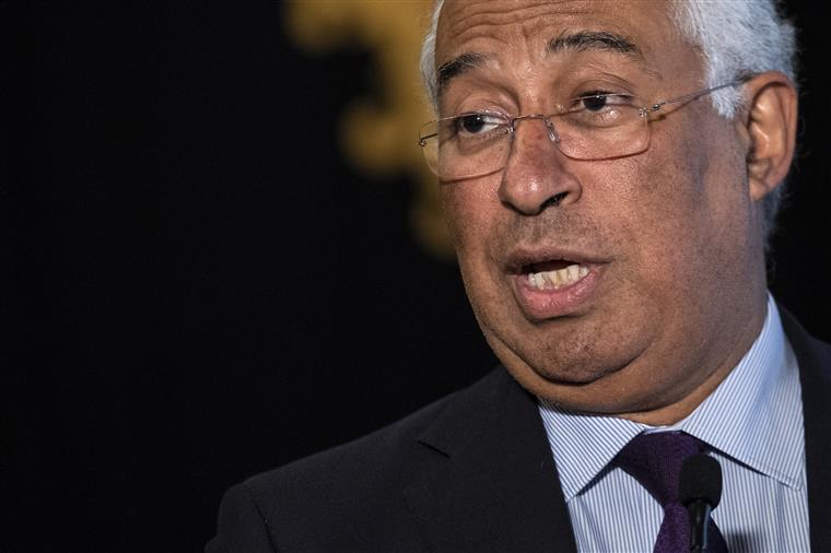 António Costa afirma que o país enfrenta “gigantesca responsabilidade”