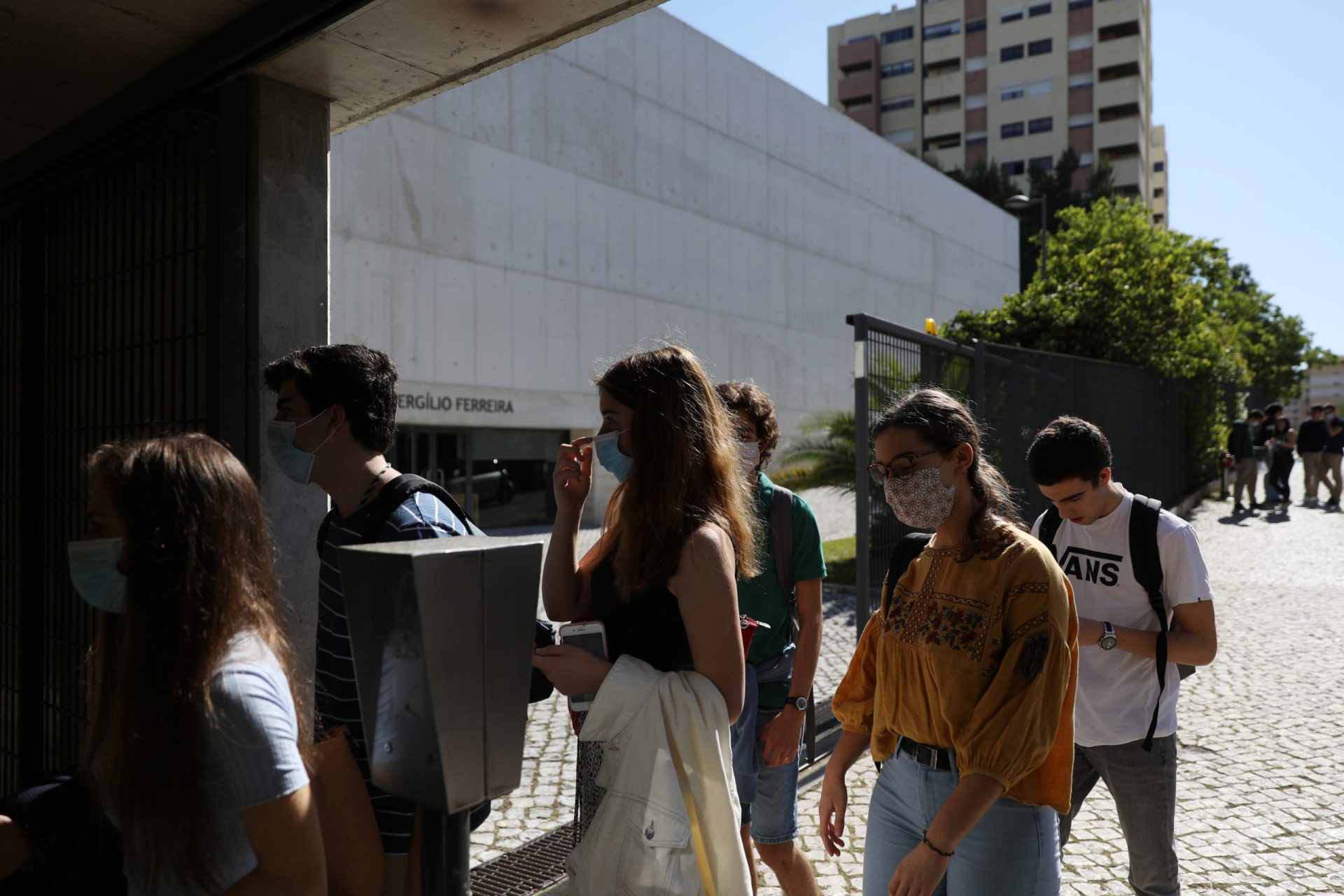 Máscaras em alunos só vão ser obrigatórias a partir do segundo ciclo