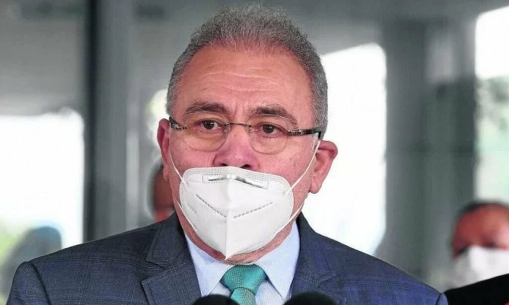 Ministro da Saúde brasileiro acusado de crimes no âmbito da pandemia é orador convidado da FMUL