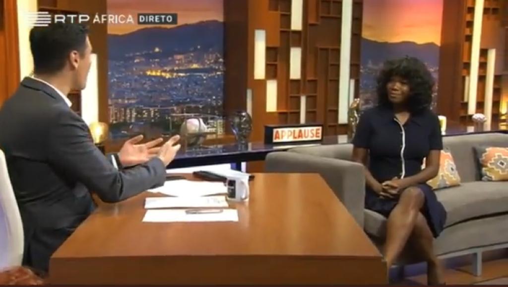 Pivot da RTP África diz a entrevistada franco-angolana que Portugal é racista. Esta discorda.