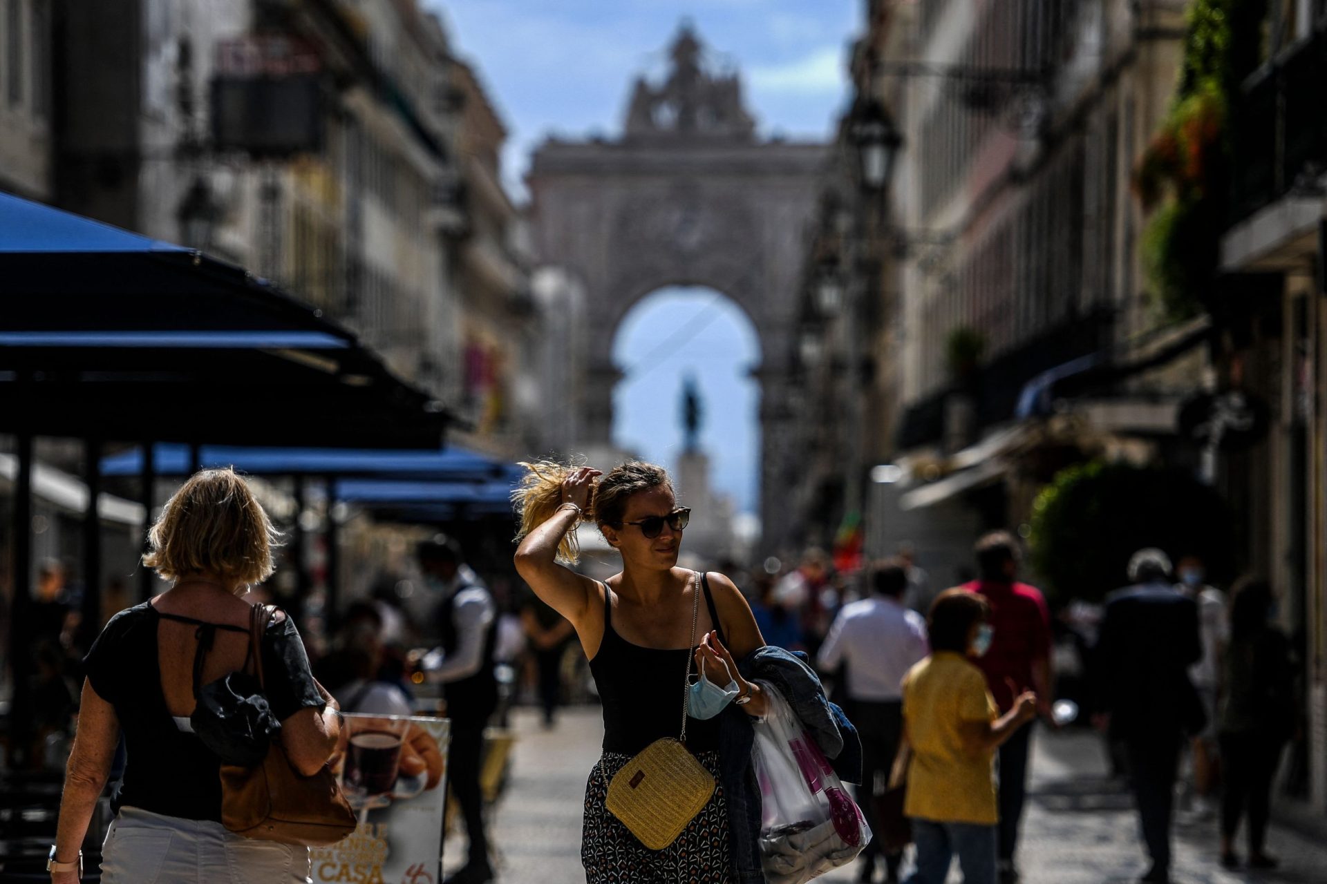 Covid-19 já matou 18 mil pessoas em Portugal