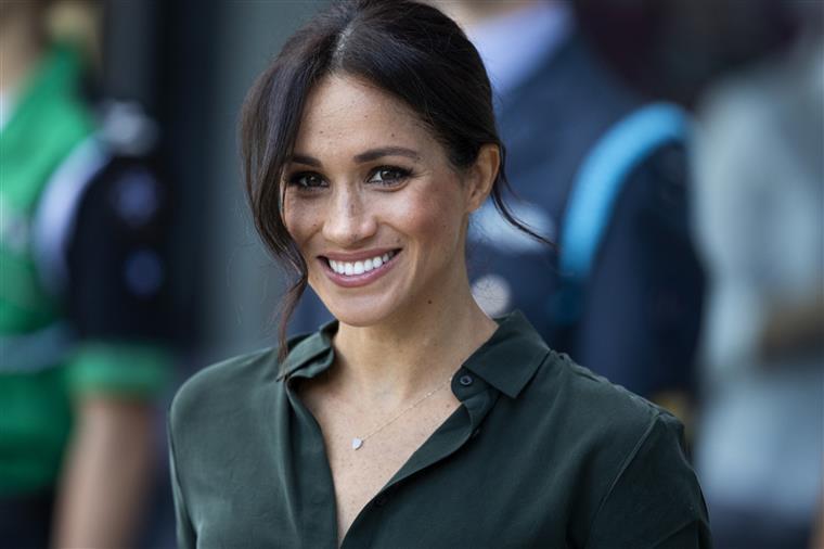 A obsessão antiga por Diana e a ‘birra’ que acabou com um puxão de orelhas da Rainha: As novas revelações polémicas sobre Meghan