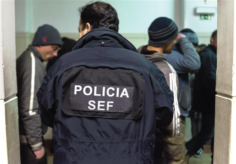 Homem procurado na Suíça detido pelo SEF no aeroporto de Lisboa