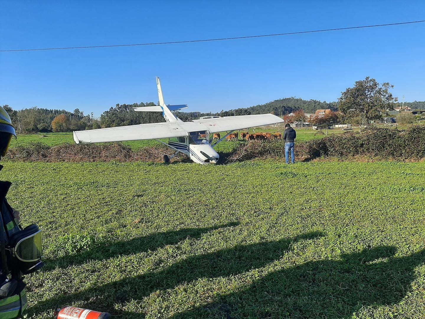 Duas pessoas escapam ilesas de aterragem de emergência de aeronave em Santo Tirso