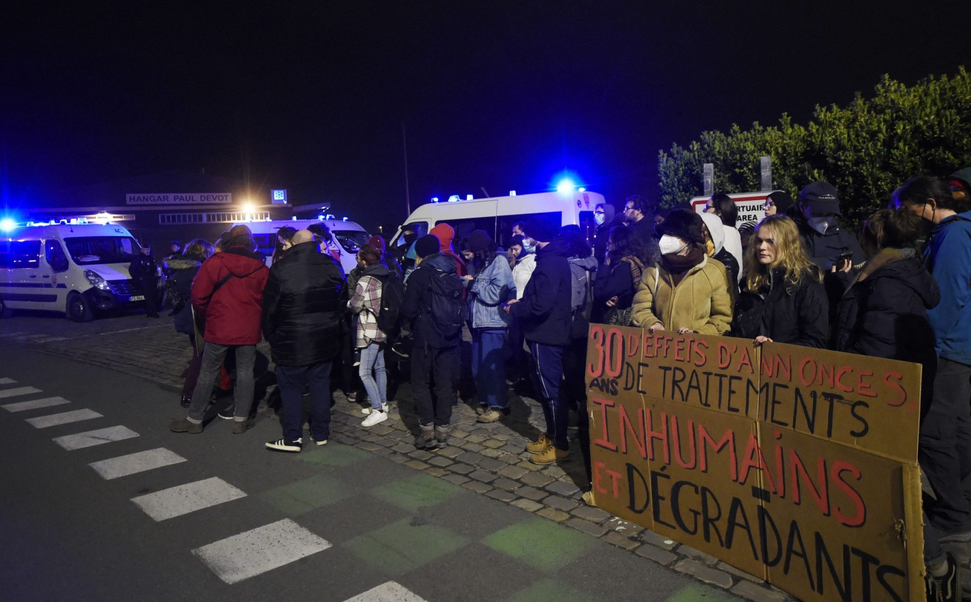 31 mortos e dois feridos graves em naufrágio no Canal da Mancha