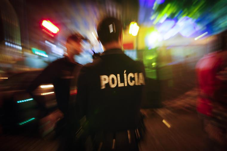 Homem detido depois de partir as duas mãos à namorada em Oeiras