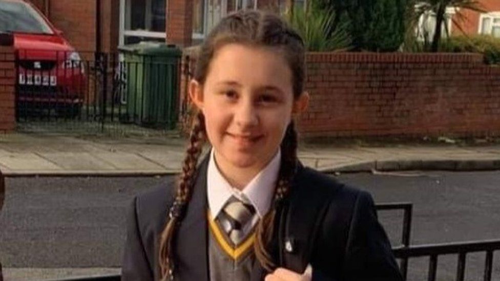 Liverpool. Adolescente acusado do homicídio de menina de 12 anos
