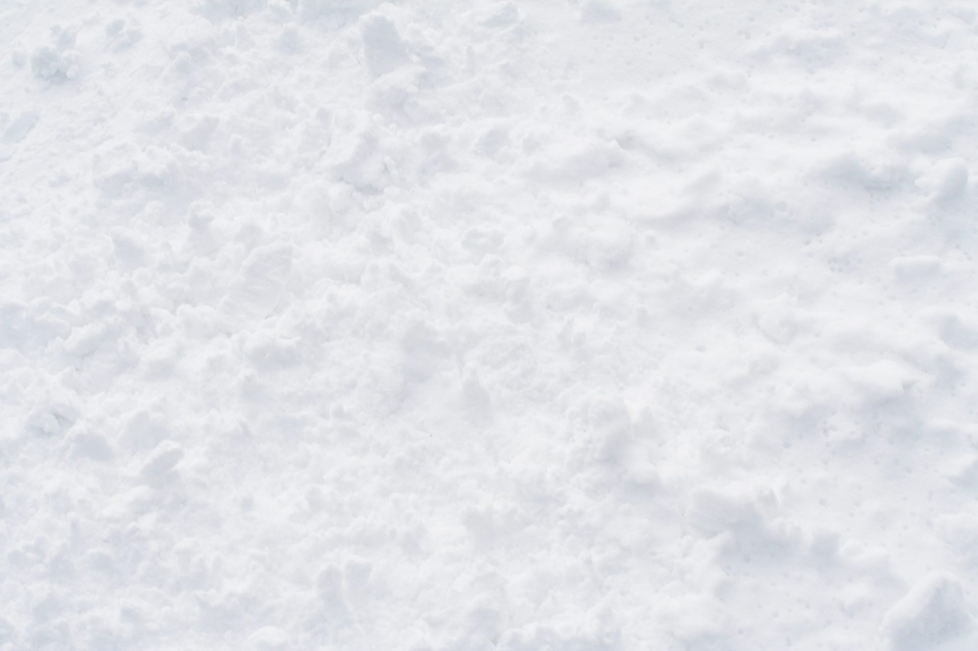 Mancha de Neve mais antiga do Reino Unido derrete pela oitava vez em 300 anos