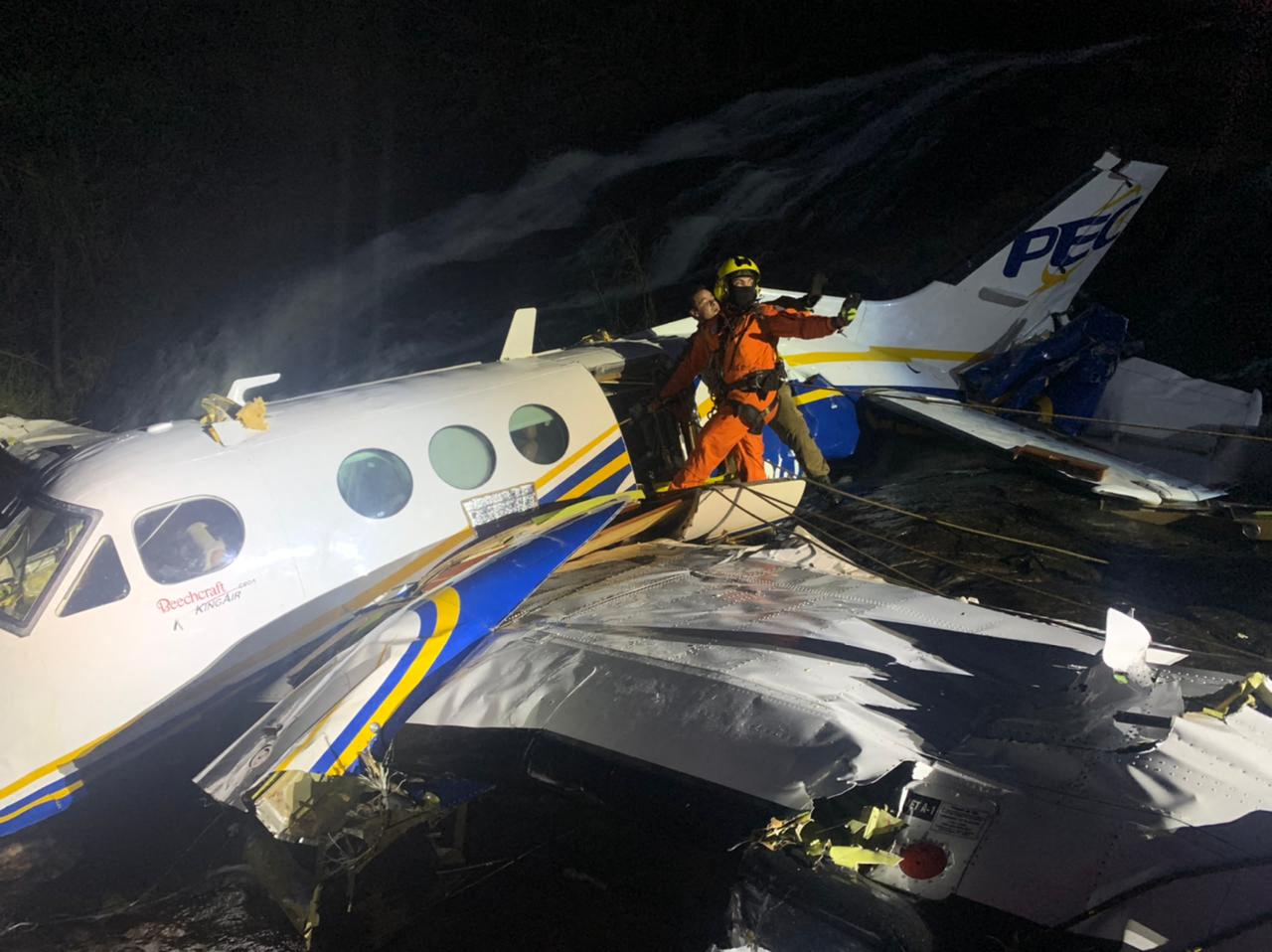 Brasil. Avião que transportava Marília Mendonça bateu em cabos de alta tensão