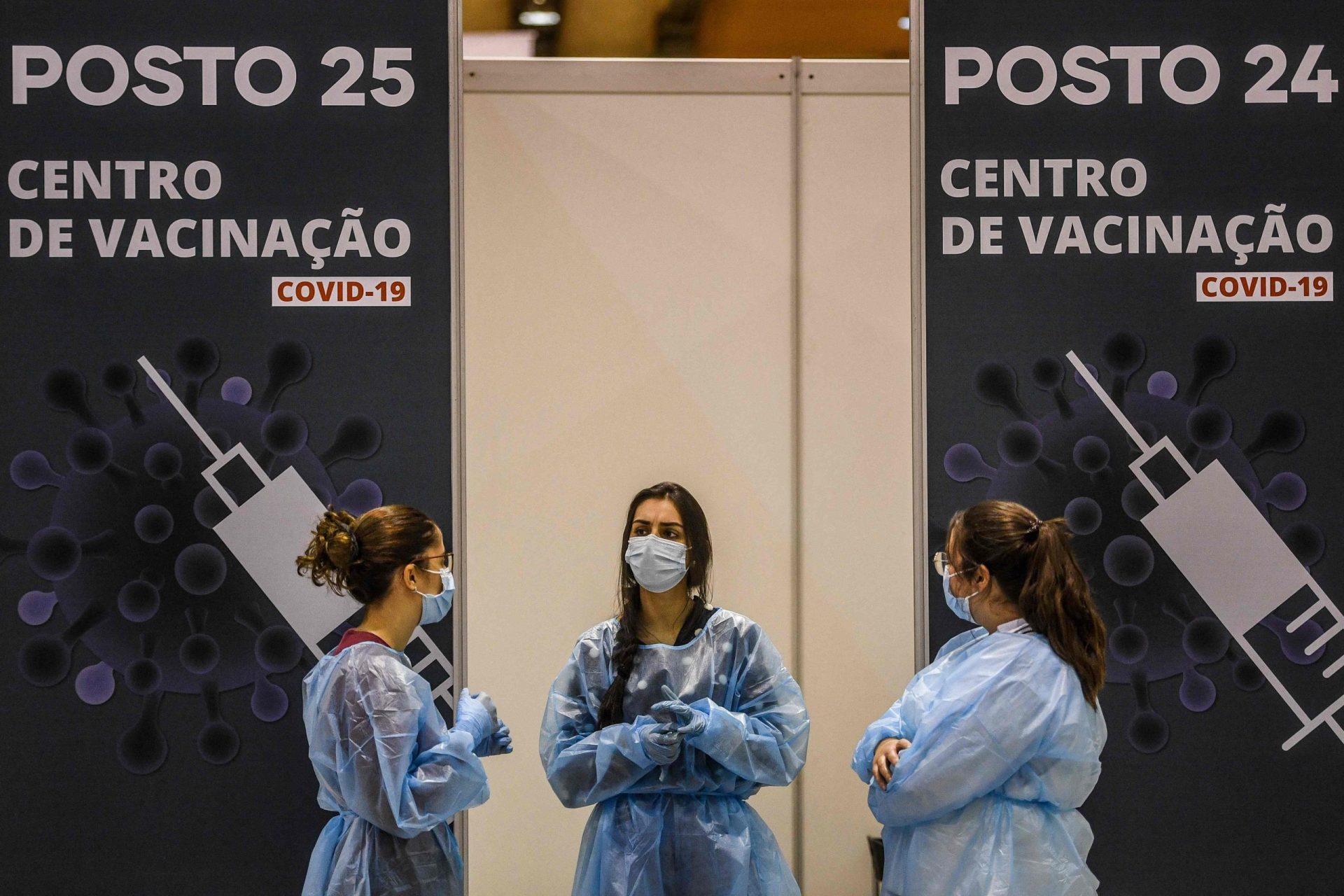 Mais de 64 mil pessoas receberam dose de reforço contra a covid-19 nas últimas 24 horas