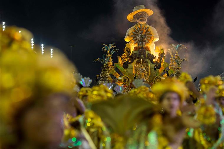 Brasil cancela Carnaval do Rio de Janeiro devido à covid-19