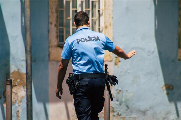 Avó de 70 anos lidera família de carteiristas