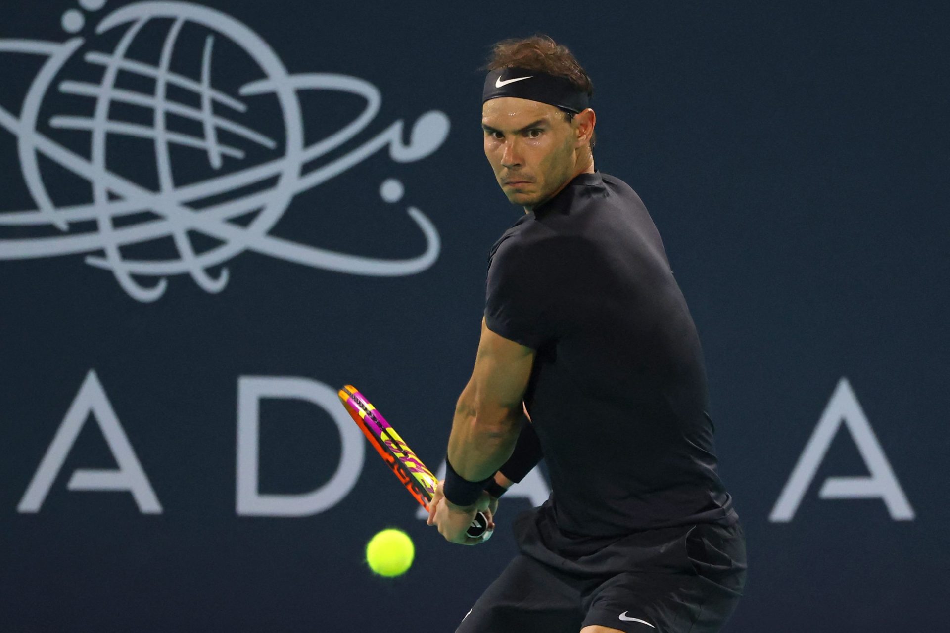 Rafael Nadal testa positivo à covid-19