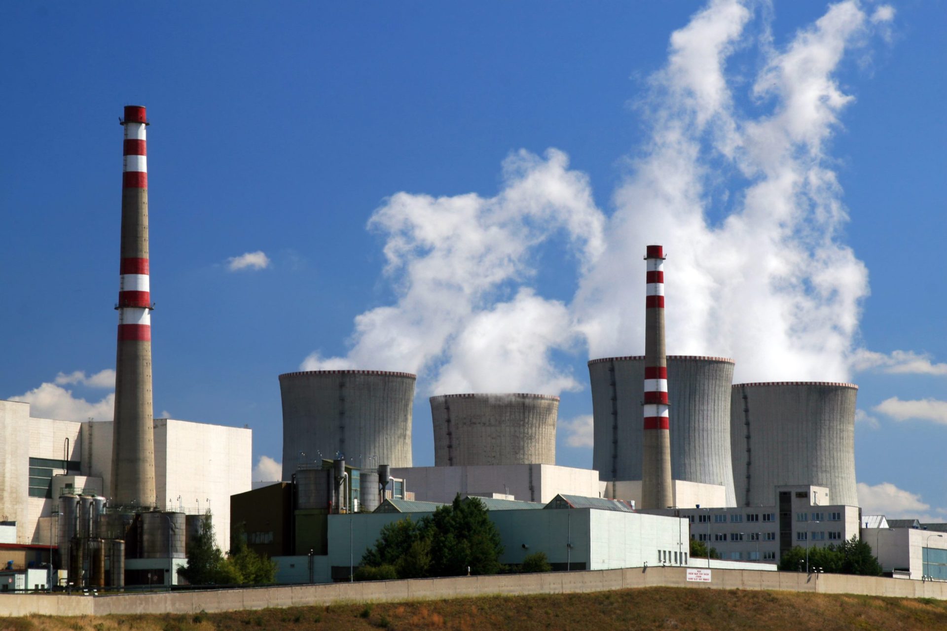 Vão encerrar esta sexta-feira na Alemanha três centrais nucleares