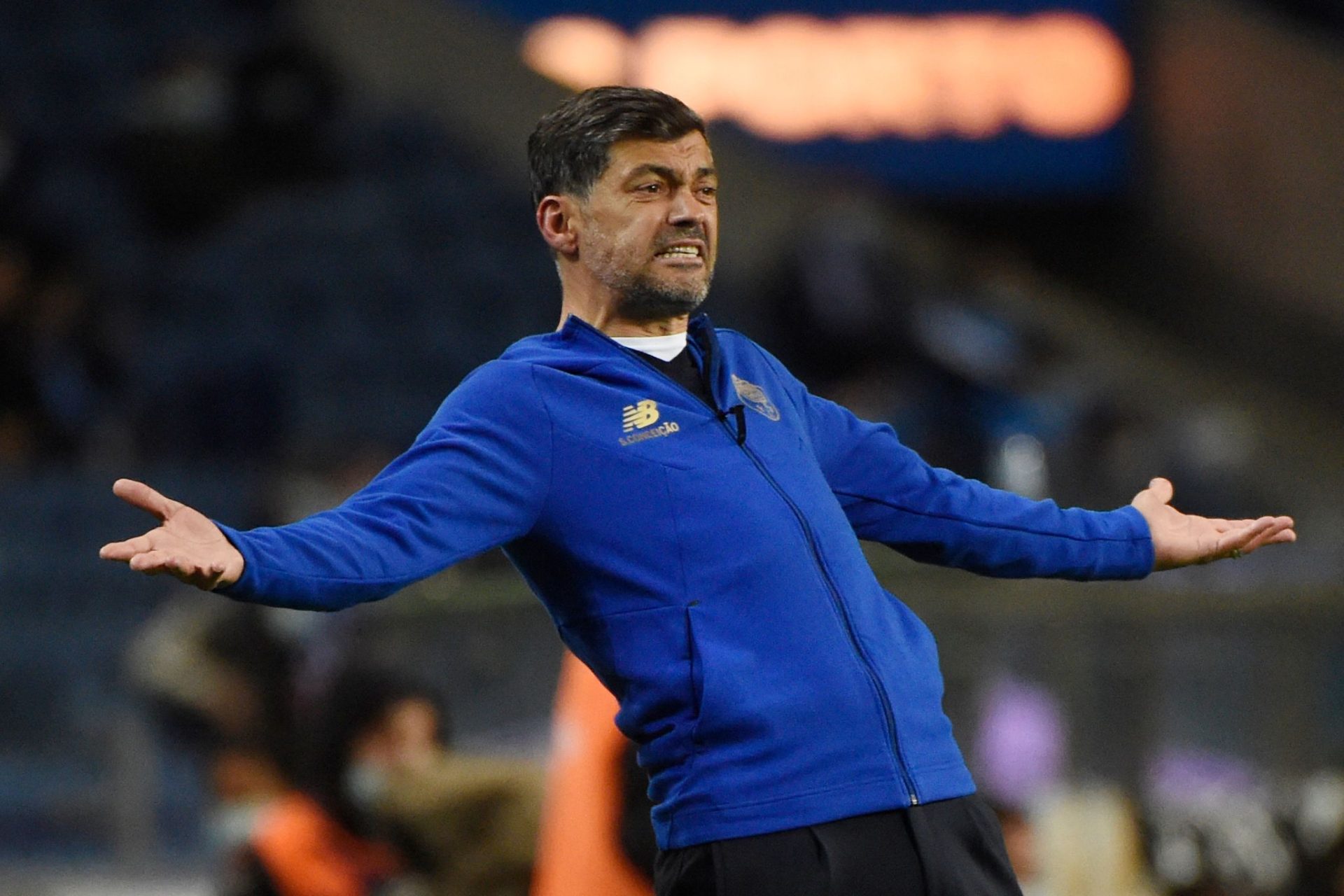 FC Porto vence Portimonense por 3-0 e mantém liderança do campeonato