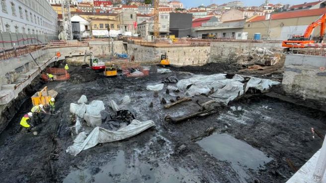 Navio do século XVII descoberto em obras na Av. 24 de Julho em Lisboa