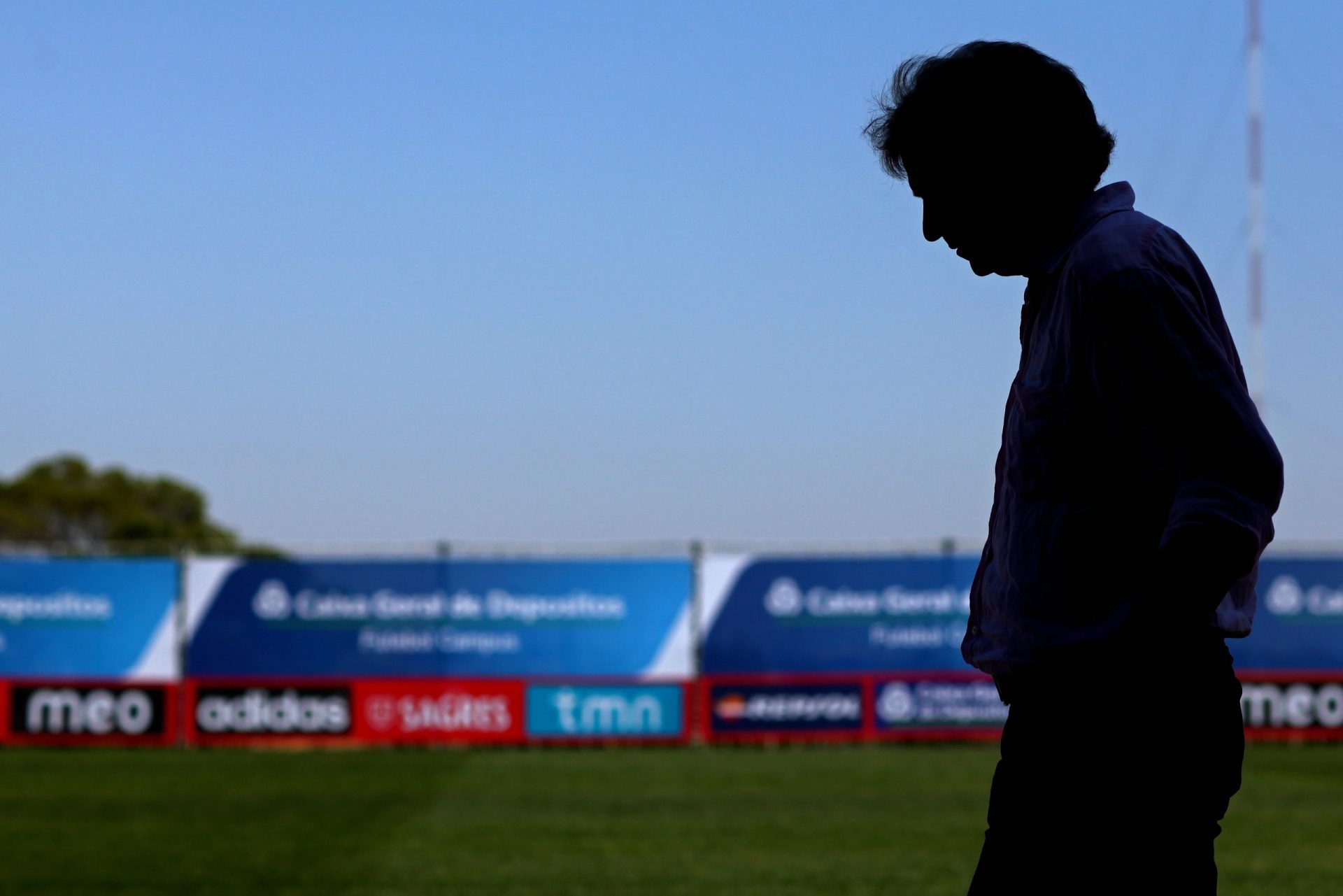 Jorge Jesus não vai estar no banco a orientar a equipa no jogo com o Belenenses