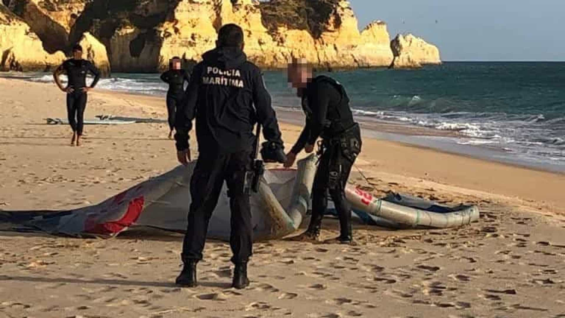 Homem francês resgatado enquanto praticava kitesurf