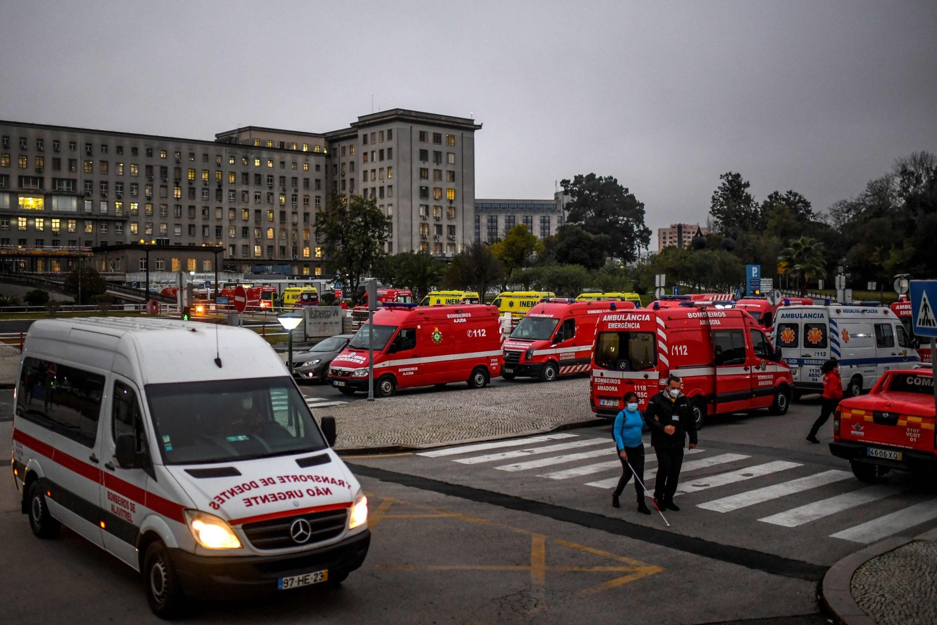 Novo valor máximo em Portugal: 858 doentes covid-19 estão internados nos cuidados intensivos