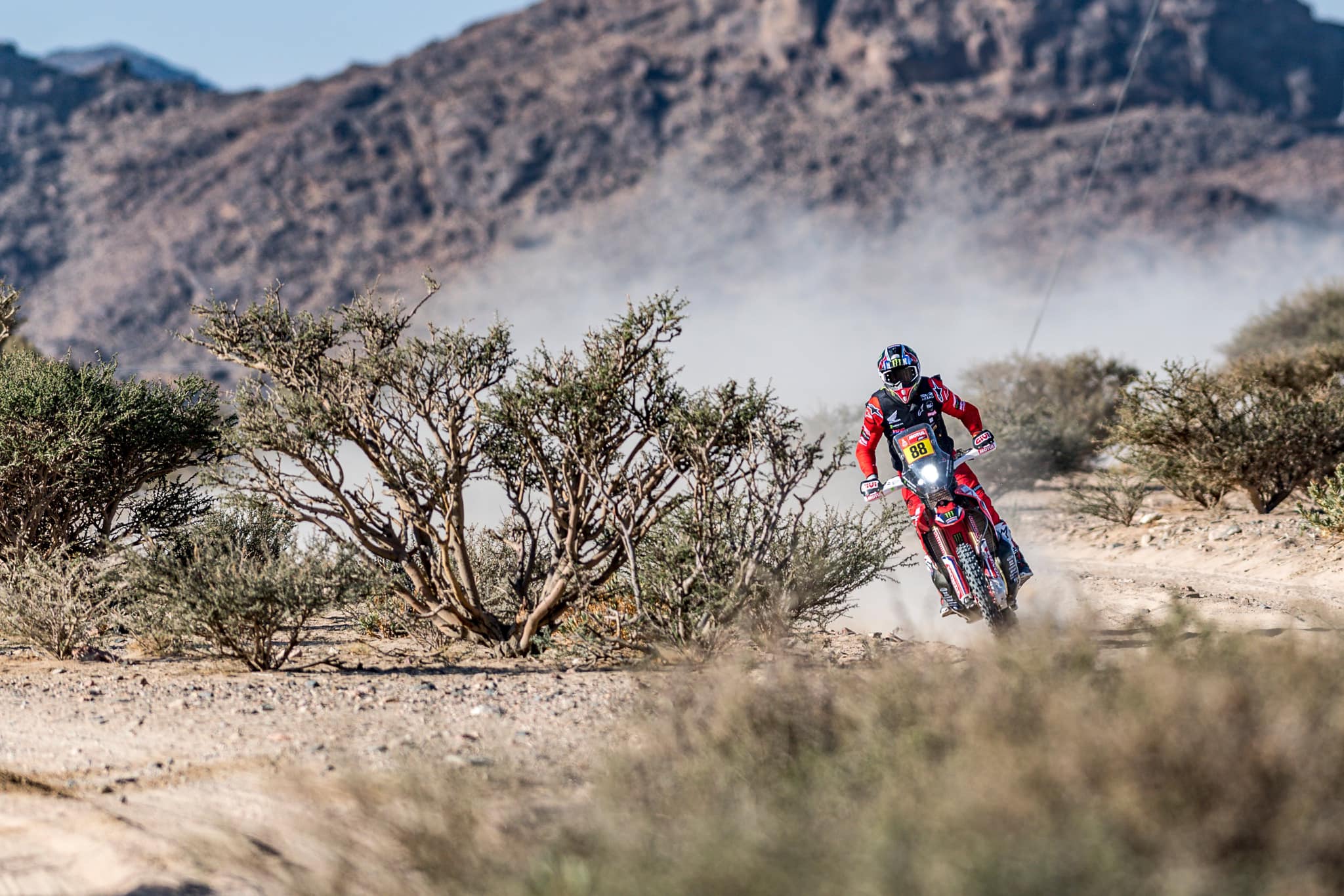 Rali Dakar. Barreda vence especial e é novo líder nas motas. Sainz vence nos carros.