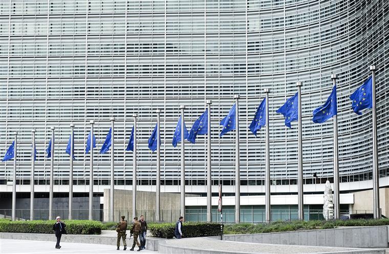 Bruxelas aprova Mecanismo de Recuperação e Resiliência para ajudar na crise socioeconómica da UE